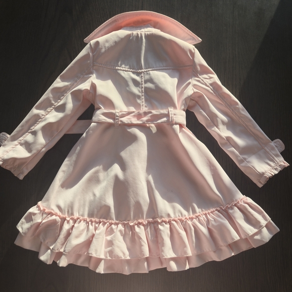 Le Chic Glamorous Pink Ruffle Girls Trenchcoat - Picture 3 of 7